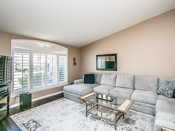 3rd image of 29628 N 44th Pl