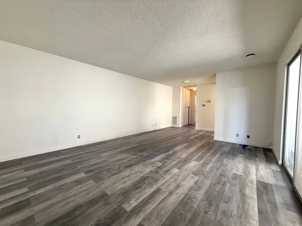 Flores 2660, 2660 Flores St #4, San Mateo, CA 94403