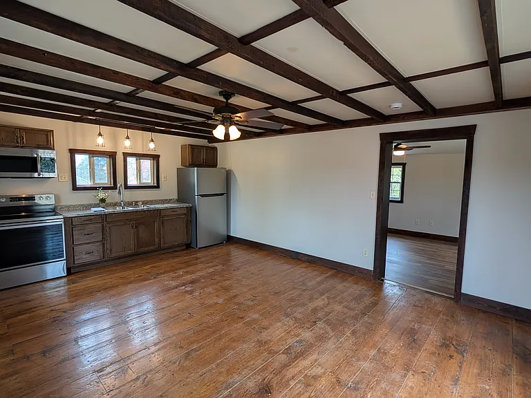 6373 Lincoln Way W — Photo 10