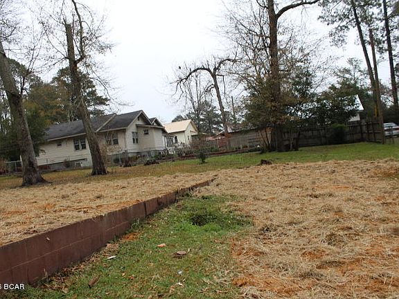 2nd image of 2946 Sylvia Dr