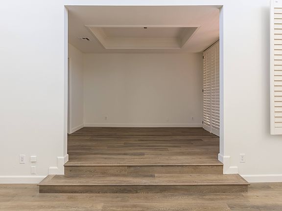 5th image of 1509 Greenfield Ave #Penthouse 3