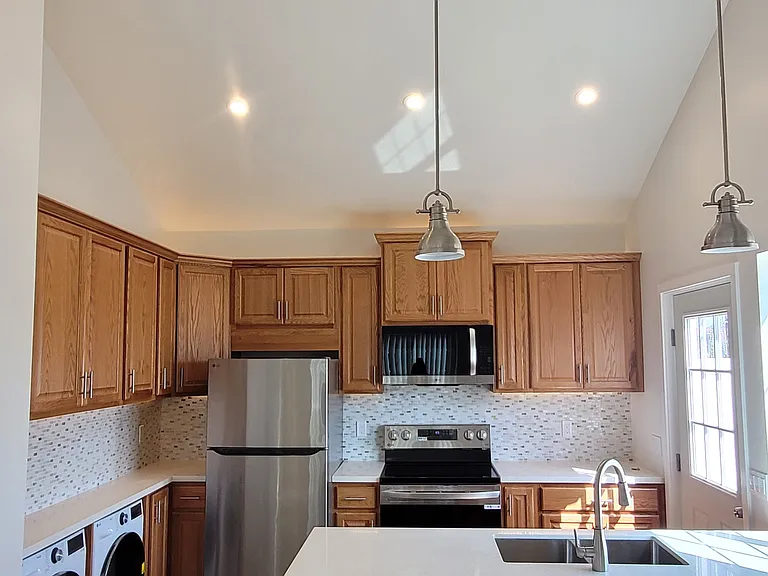 121 W Janss Rd — Photo 8