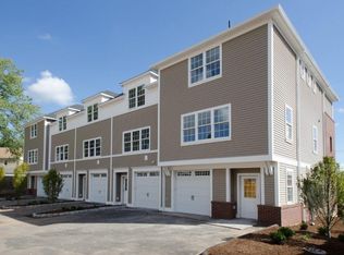 777 N Main St #9, West Hartford, CT 06117