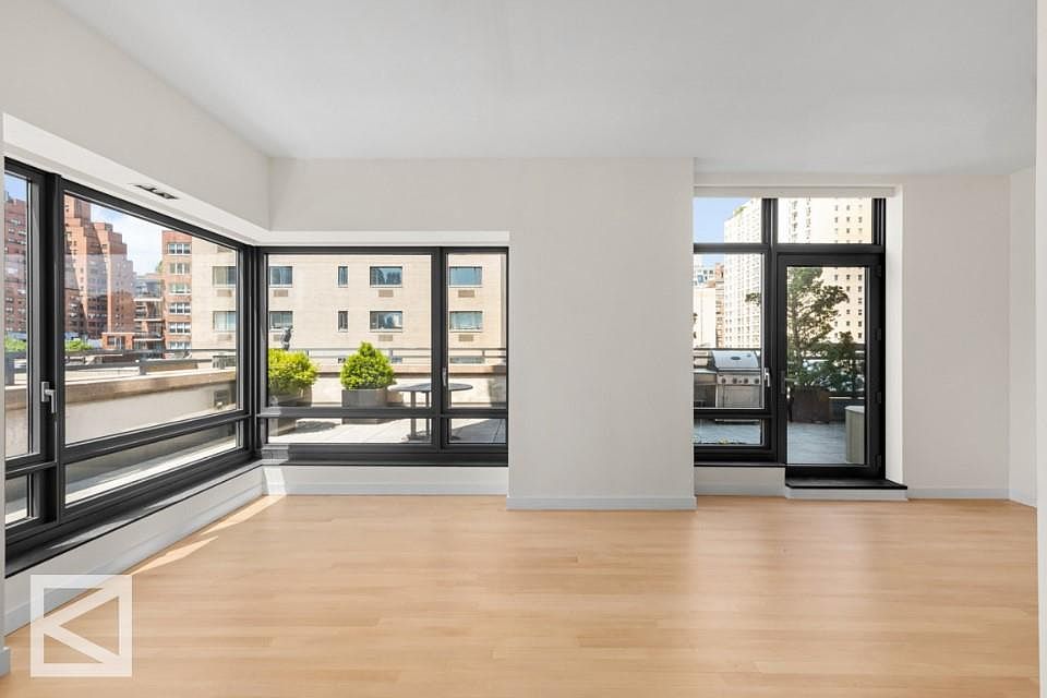 1st image of 450 E 83rd St APT 6A