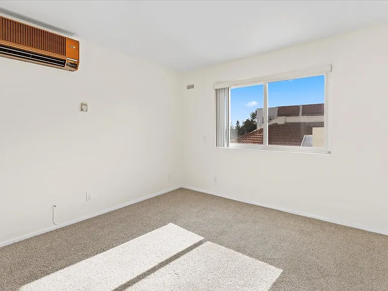 6350 Genesee Ave — Photo 18