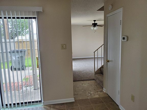 5th image of 1860 Fox Run Dr APT 3