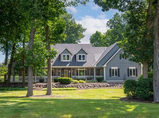 W310N4958 Old Steeple Rd, Hartland, WI 53029