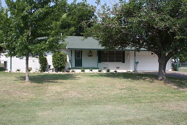 1st image of 303 S Avenue M
