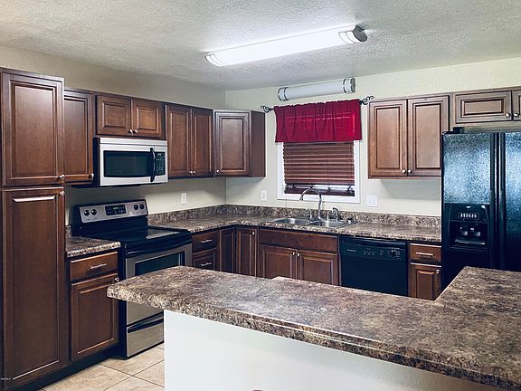 4th image of 6217 Byron Dr