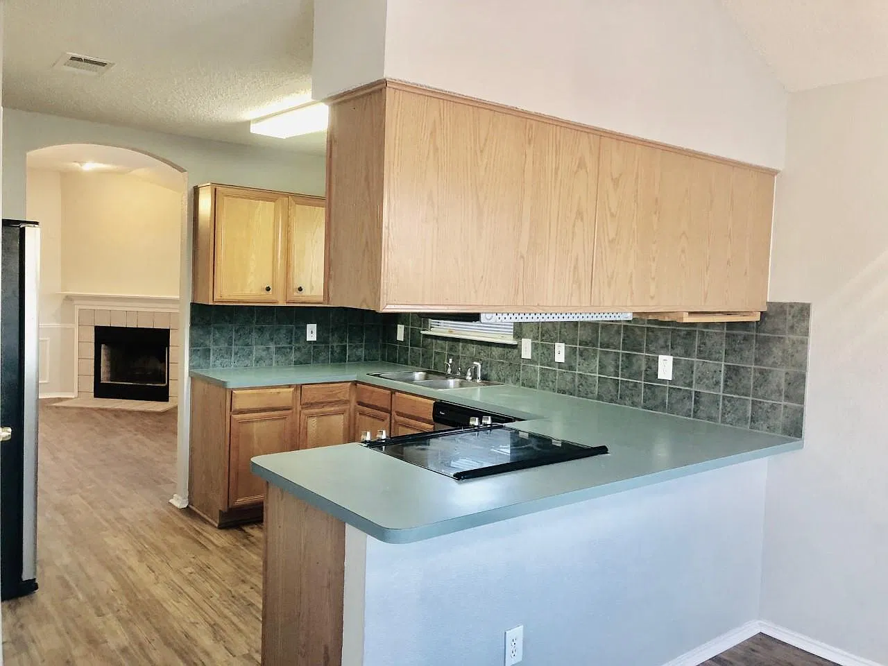 3 bed, 1472 sqft, $2,300 — Photo 4