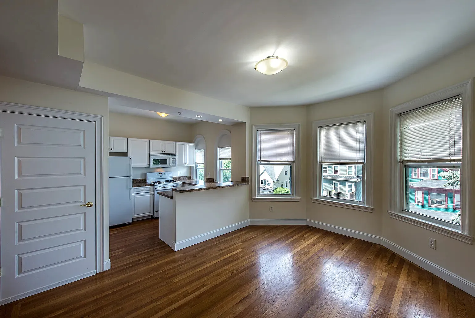 2 bed, $3,300 — Photo 3