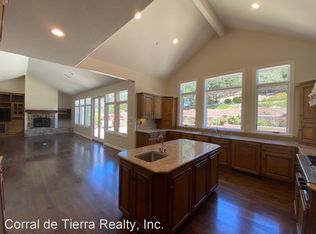 14361 Castlerock Rd, Salinas, CA 93908