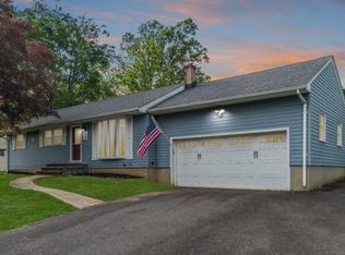 42 Lingert Ave, Clinton, NJ 08809