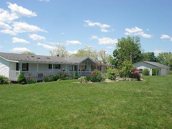 2nd image of 481 Franklin Ln