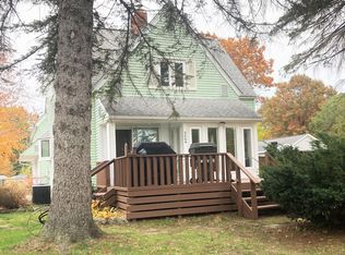 5664 Tubbs Rd, Waterford, MI 48327