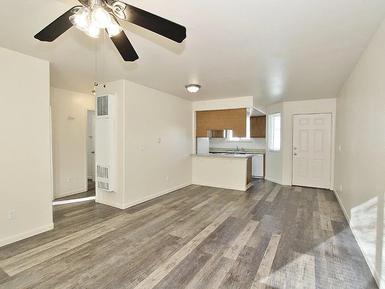 525 N Moffatt Ave #2 — Photo 5