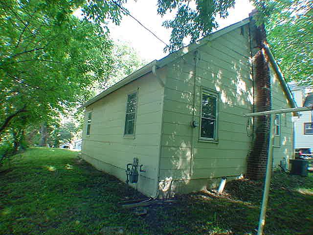 2nd image of 444 Shawnee Dr