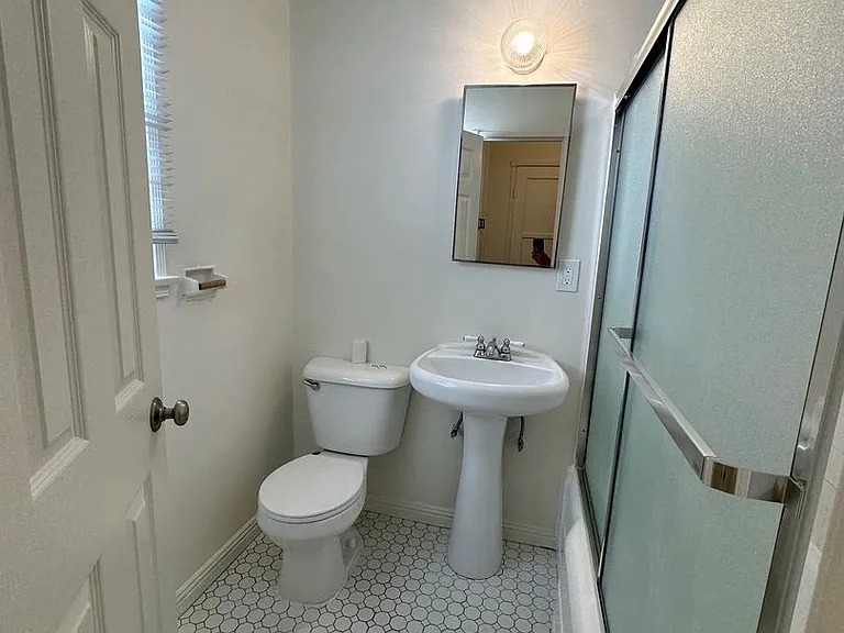 26SI — Photo 11