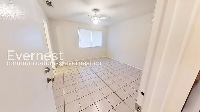204 W William Cannon Dr #B — Photo 9