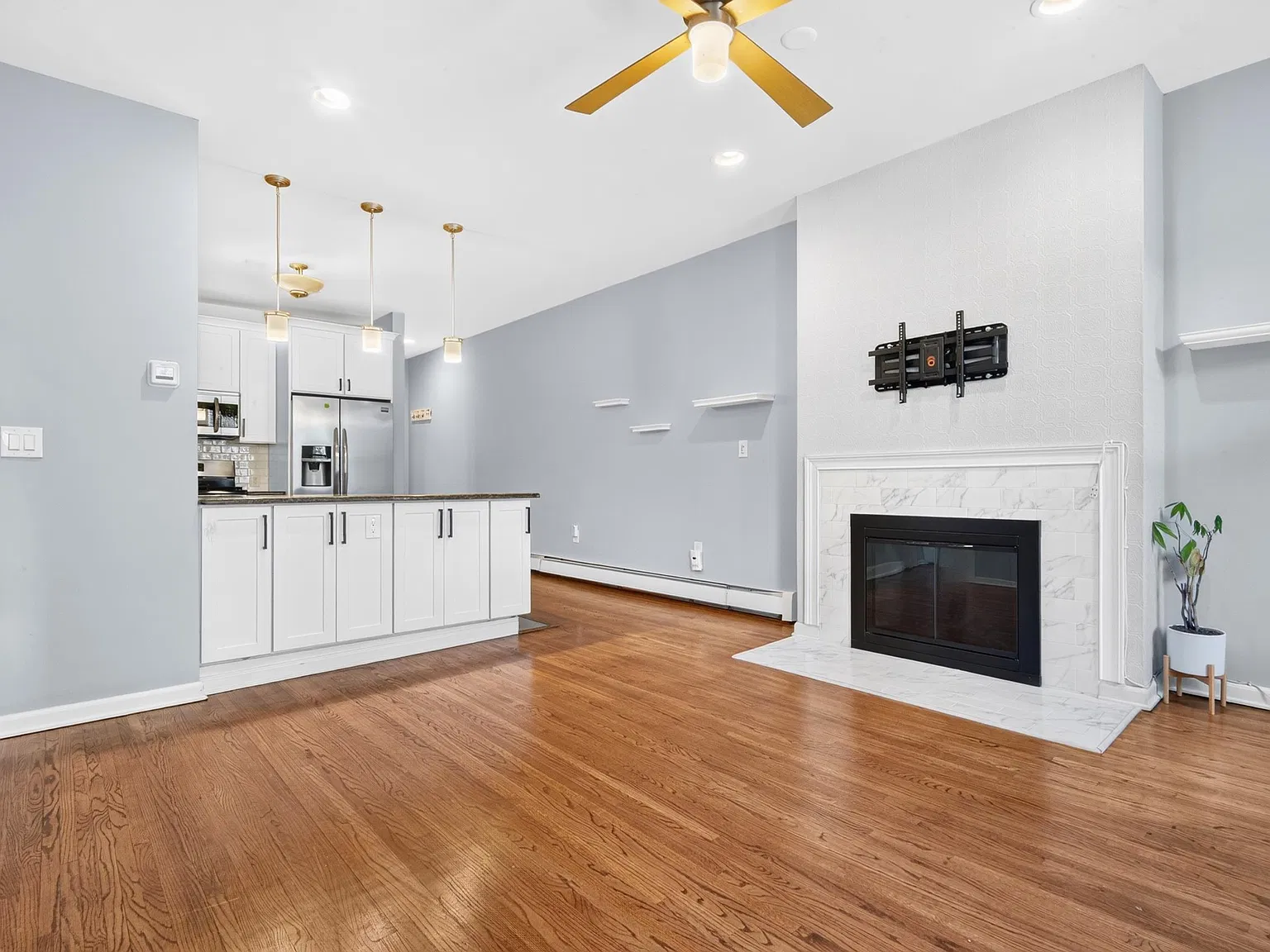 The Tempest Condominium — Photo 4