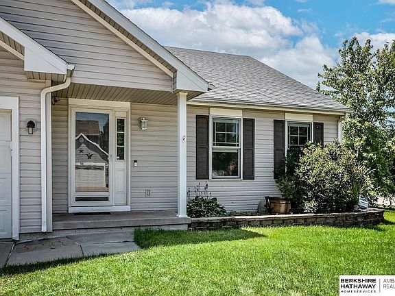 2nd image of 2917 Arrowhead Ln