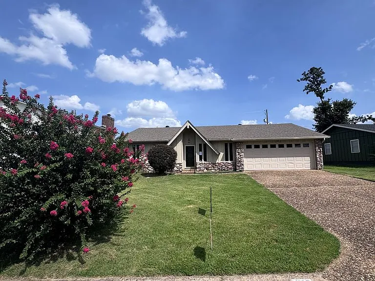 1115 Briar Creek Rd — Photo 103