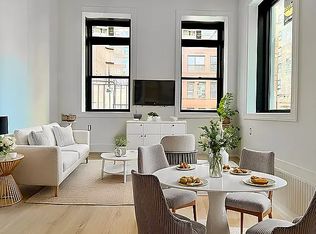 307 W 39th St #5A1, New York, NY 10018