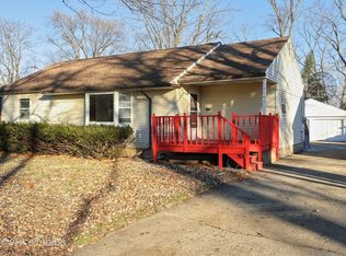 1341 Perry St, Crete, IL 60417