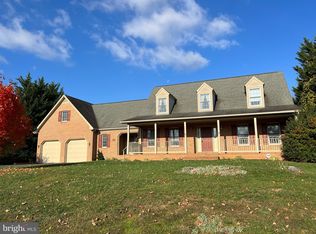10718 Pickett Ct, Williamsport, MD 21795