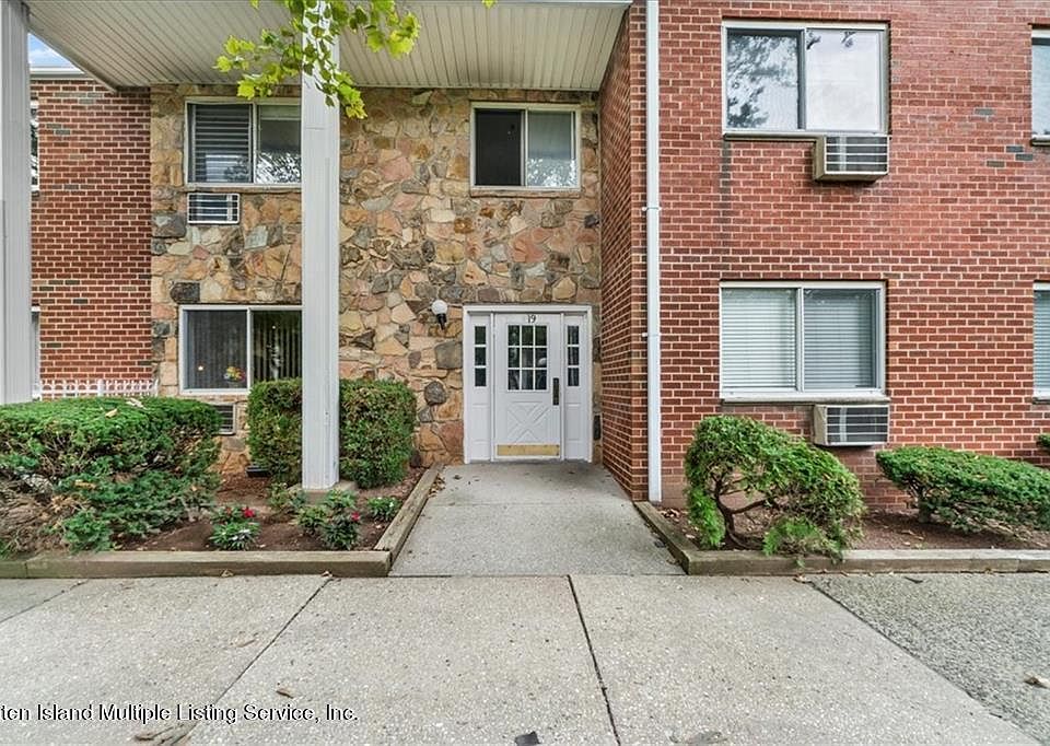 1st image of 19 Gadsen Pl APT 1H