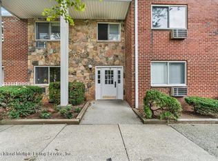 19 Gadsen Pl APT 1H, Staten Island, NY