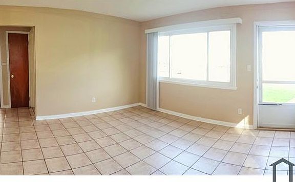 5th image of 21407 La Salle Blvd