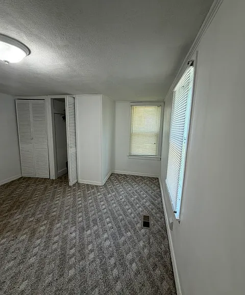 615 S Main St — Photo 10