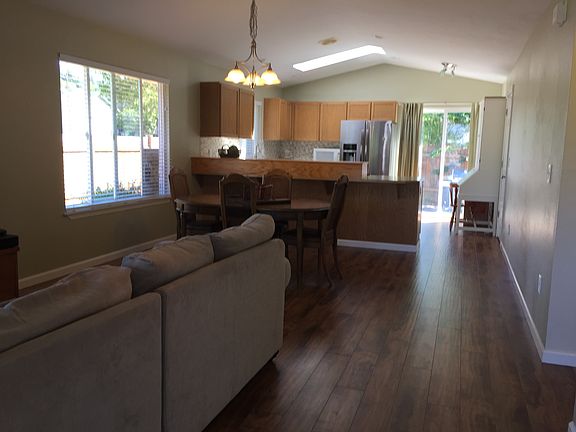 5th image of 6032 50th St NE
