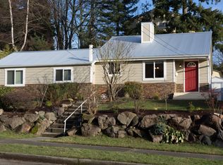 8542 Burke Ave N, Seattle, WA 98103