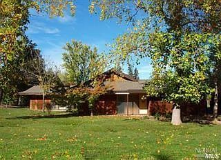 1st image of 62 Forest Dr