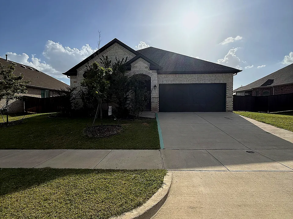 7304 Snyder Ln