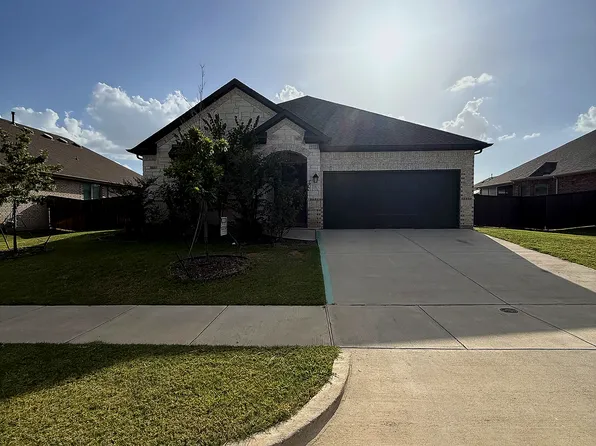 7304 Snyder Ln, Arlington, TX 76002