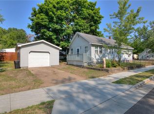 2741 Shale Ledge Rd, Eau Claire, WI 54703