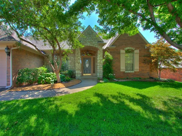 3216 Amberwood Cir, Edmond, OK 73003