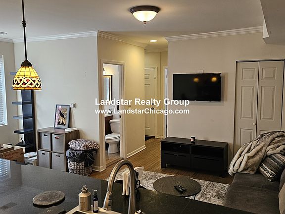 2nd image of 3839 N Western Ave Unit 205