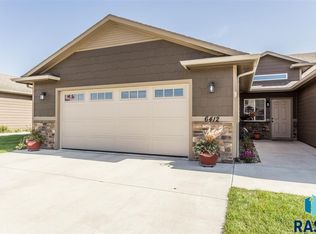 6412 S Keller Cir UNIT B, Sioux Falls, SD 57108