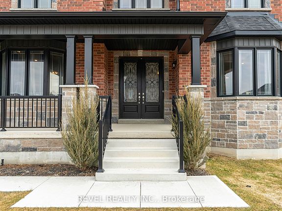 5th image of 51 Wood Cres