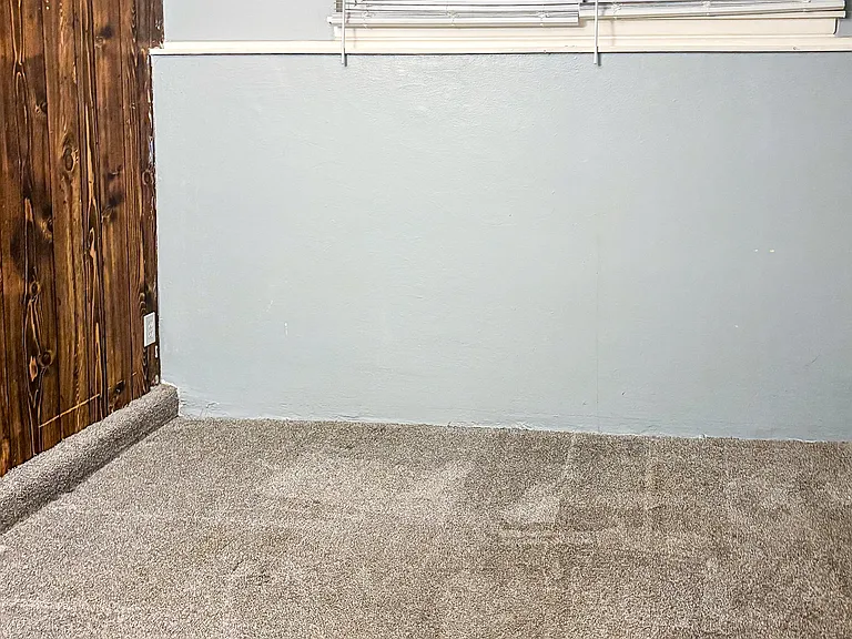 2619 Weir Ave E — Photo 2