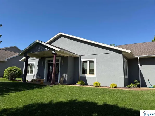13079 Meadow Creek Dr, New Ulm, MN 56073