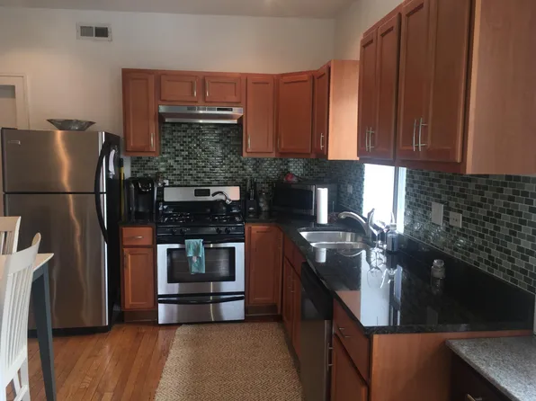 1373 W Chicago Ave APT 2B, Chicago, IL 60642