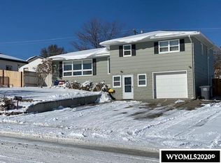 117 E Murray St, Rawlins, WY 82301