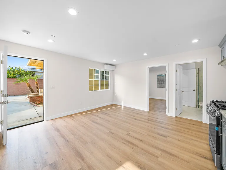 2014 S Marguerita Ave — Photo 7
