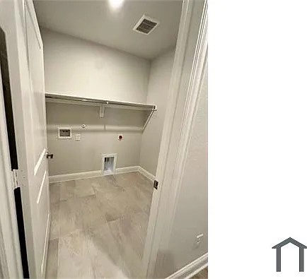 2116 Bloomsbury Ln — Photo 9