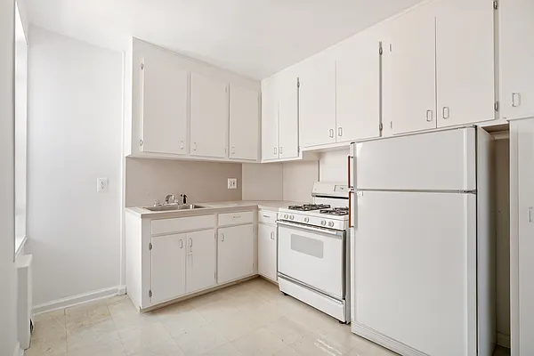 Sold by Compass | media 14